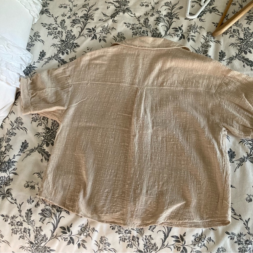 KIRIOUS Los Angeles / Neutral Beige Cotton puff sleeve button down top - Picture 11 of 11